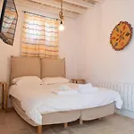 Droshia Traditional Homes, Coco-mat Full Experience Dhrousha