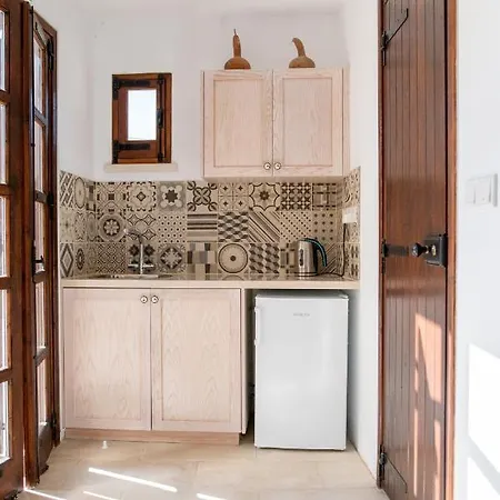 Aparthotel Droshia Traditional Homes, Coco-mat Full Experience *