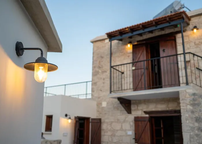 Aparthotel Droshia Traditional Homes, Coco-mat Full Experience