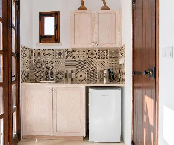 Aparthotel Droshia Traditional Homes, Coco-mat Full Experience 4*