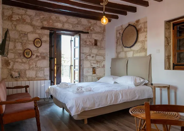 Droshia Traditional Homes, Coco-mat Full Experience Aparthotel Dhrousha