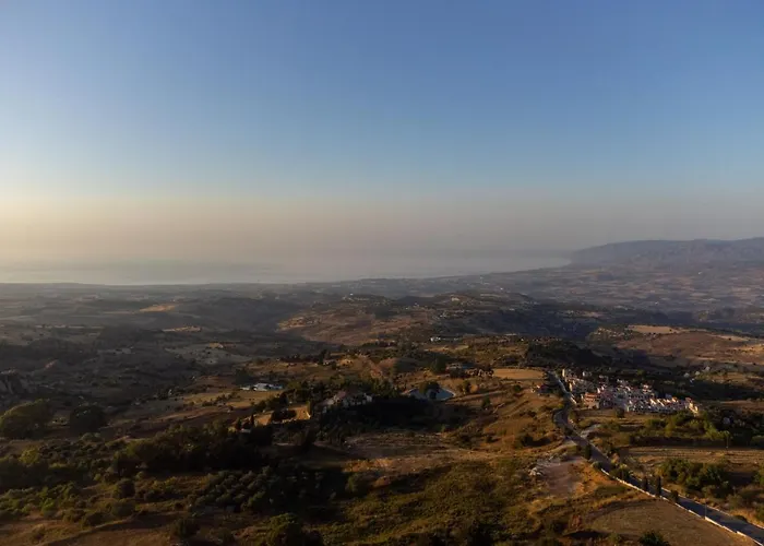 Droshia Traditional Homes, Coco-mat Full Experience Aparthotel 4*